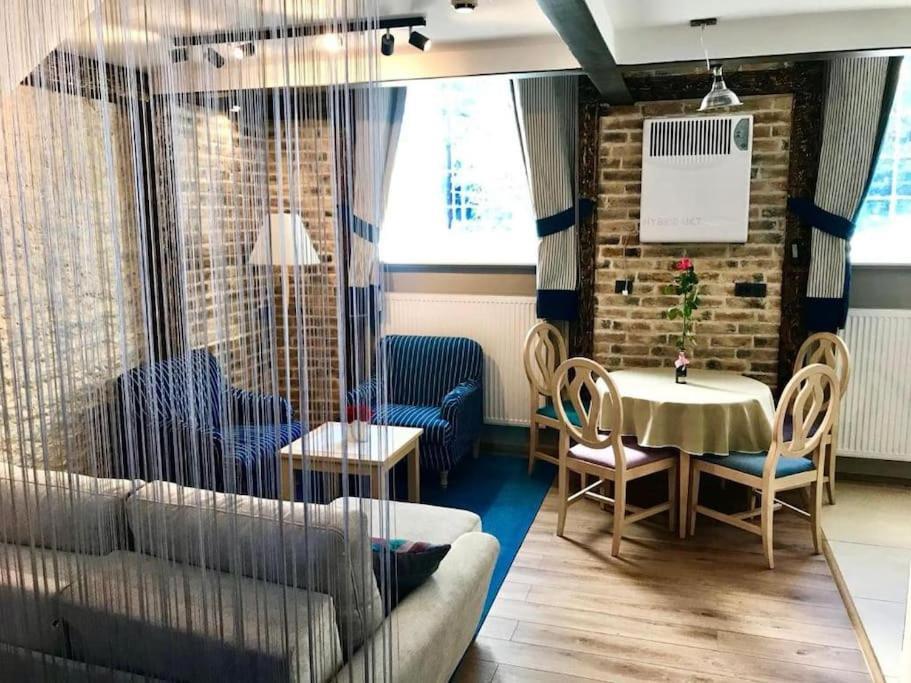 タリンCharming Loft Near Old Townアパートメント エクステリア 写真